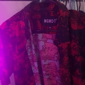 Mgwdt button up shirt size M new